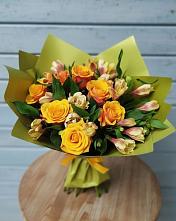 Букет цветов из:  Альстромерии и Розы в Бодайбо