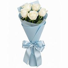 Букет 5 Белых роз Проуд в Бодайбо