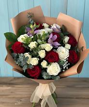 Букет цветов из:  Розы и Альстромерии в Бодайбо