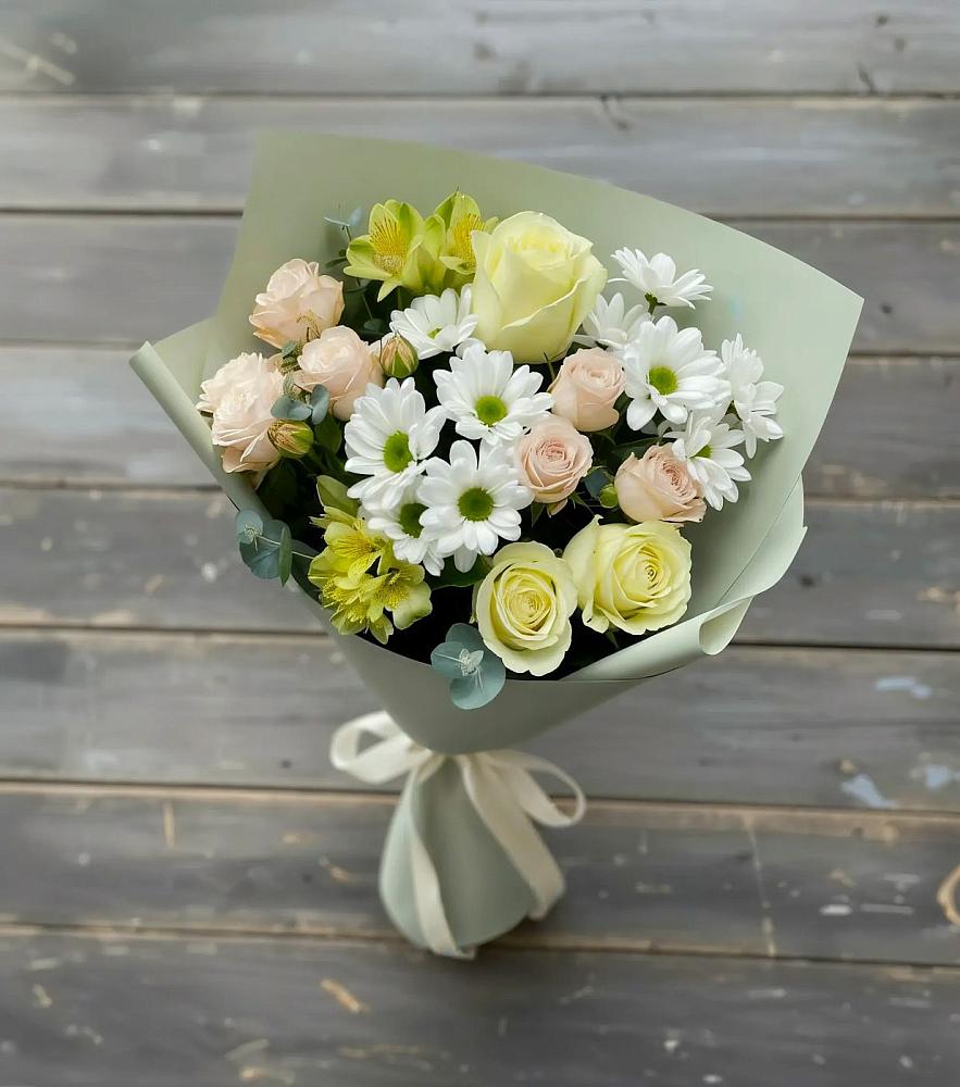 Букет цветов из: Альстромерии, Розы и Хризантемы в Бодайбо