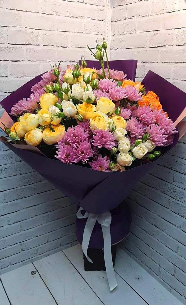 Букет цветов из: Хризантемы и Розы в Бодайбо