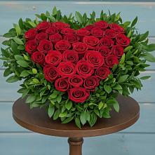 Цветочная композиция из Розы в виде сердца в Бодайбо