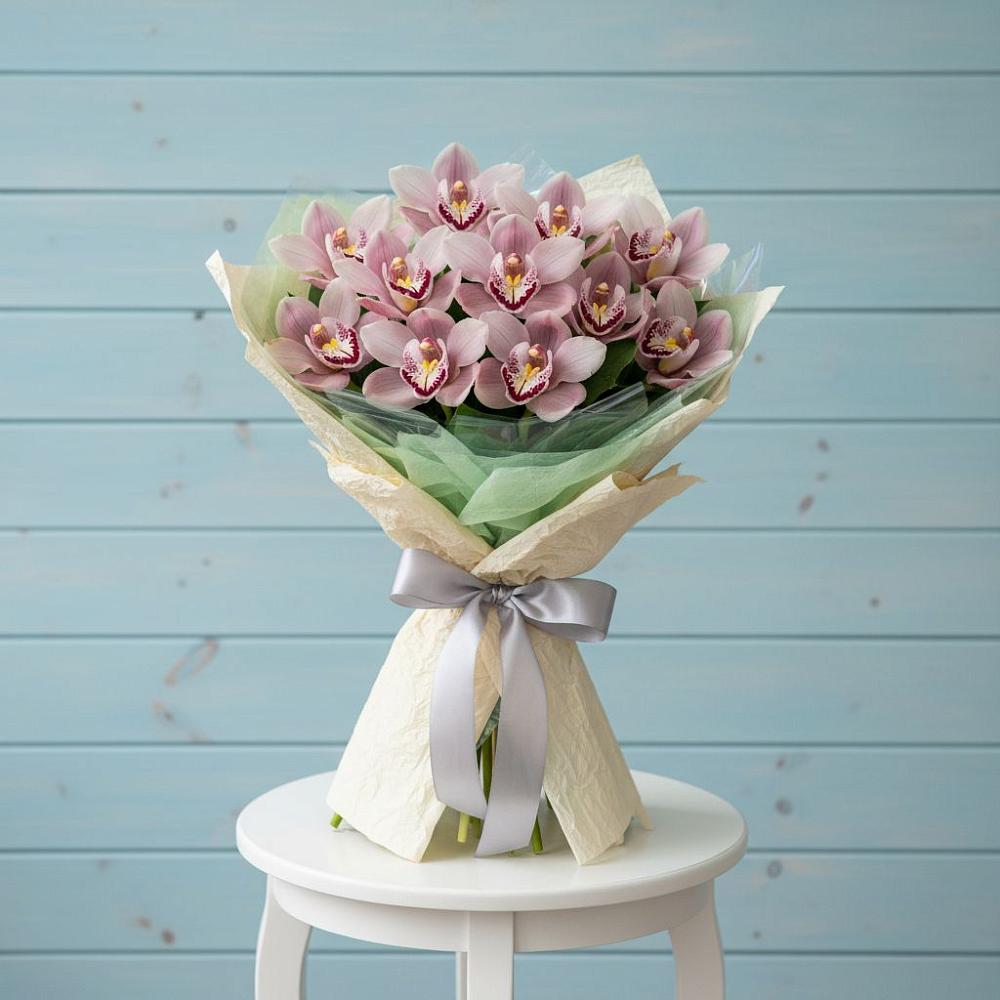 Букет цветов из: Орхидеи и Розы в Бодайбо