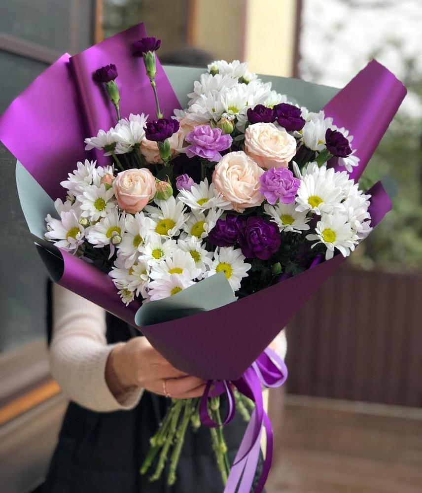 Букет цветов из: Хризантемы, Гвоздики и Розы в Бодайбо