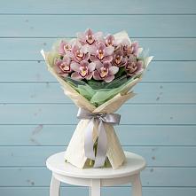 Букет цветов из:  Орхидеи и Розы в Бодайбо