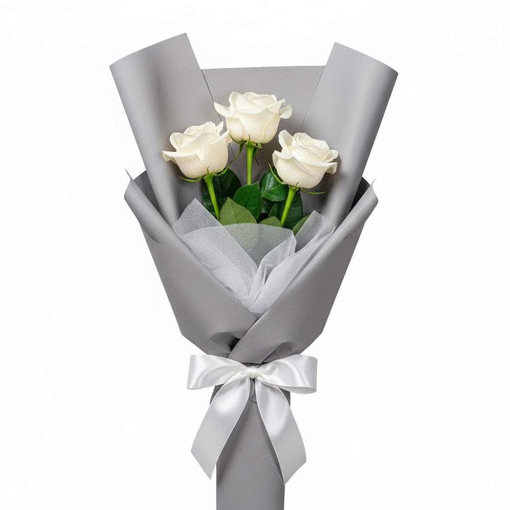 Букет 3 белые розы в Бодайбо