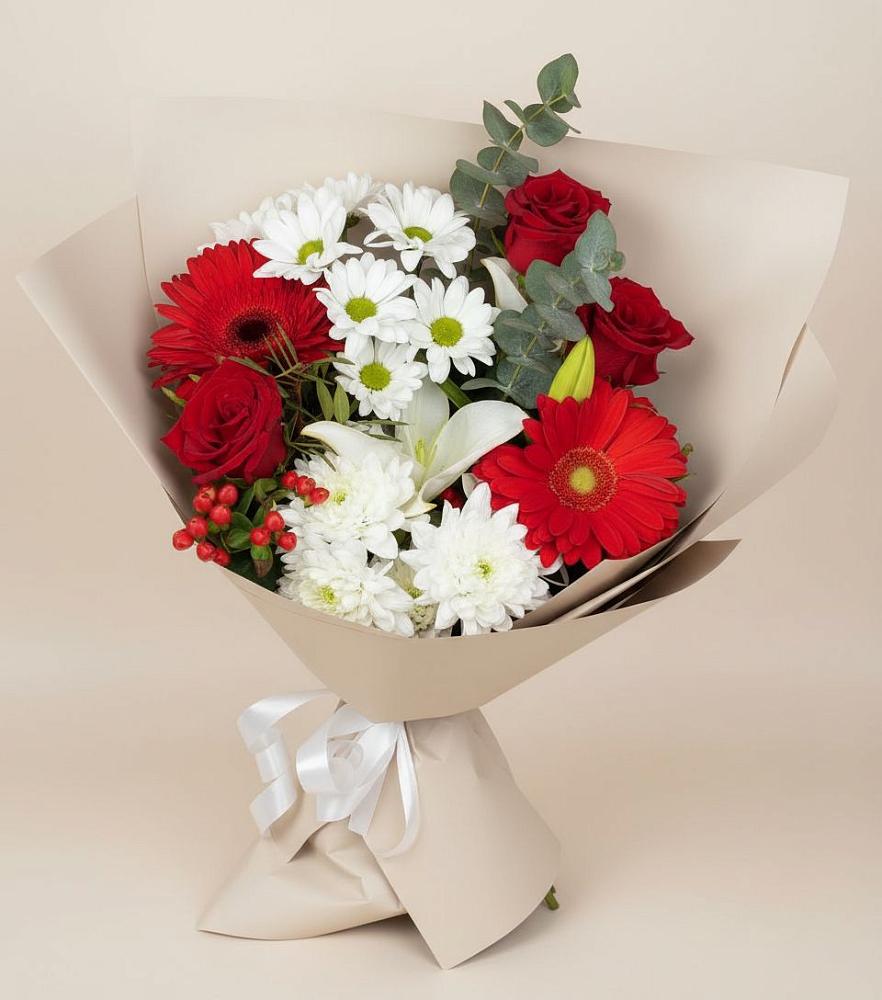 Букет цветов из: Розы, Хризантемы, Герберы и Лилии в Бодайбо