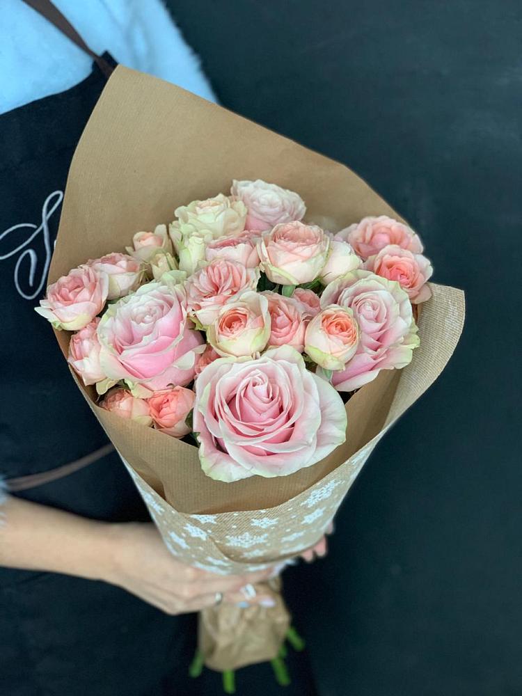 Букет цветов из: Хризантемы и Розы в Бодайбо