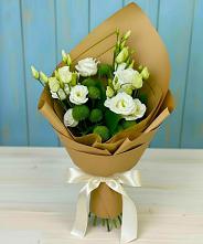 Букет цветов из:  Хризантемы и Лизиантусы #REPLACE_PRED# Бодайбо