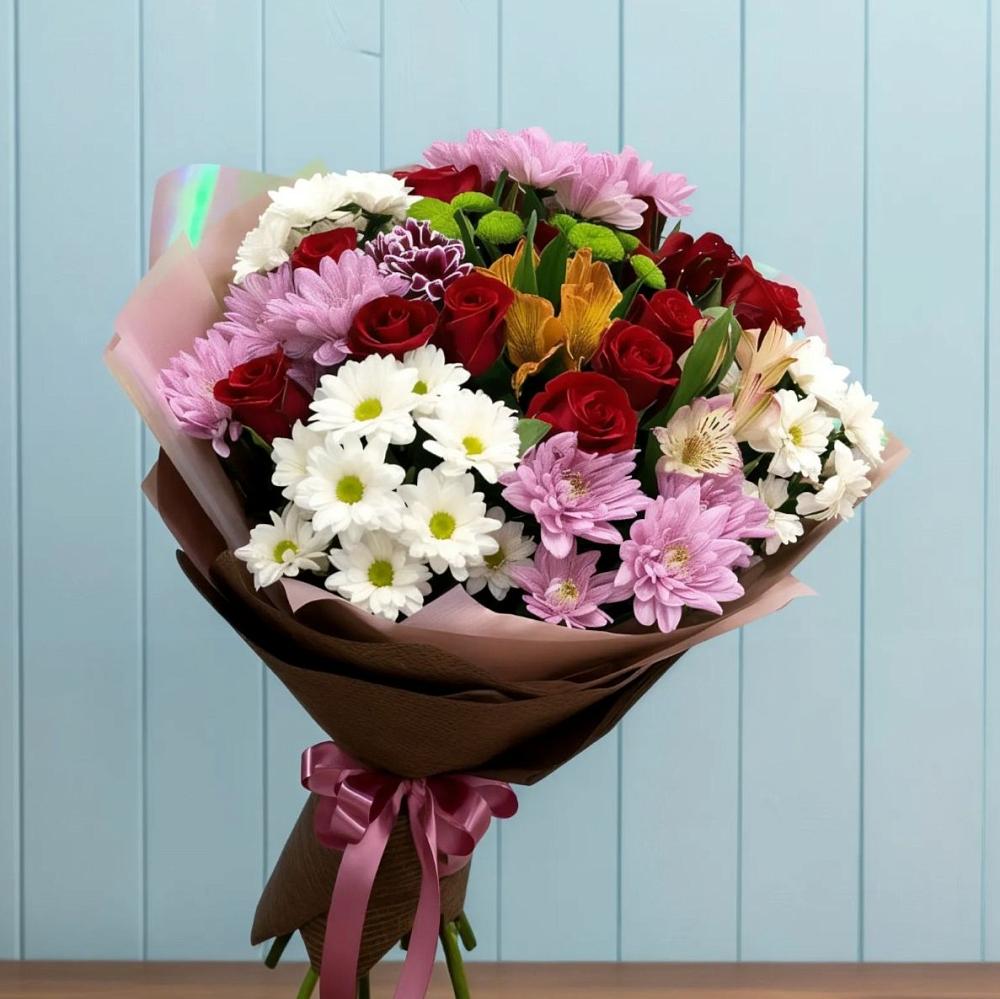 Букет цветов из: Розы, Хризантемы и Альстромерии в Бодайбо