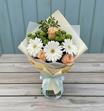Букет цветов из:  Герберы, Розы и Хризантемы в Бодайбо