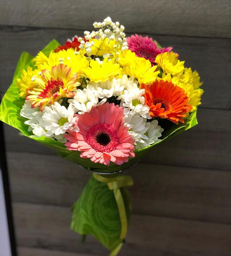 Букет цветов из: Герберы и Хризантемы в Бодайбо